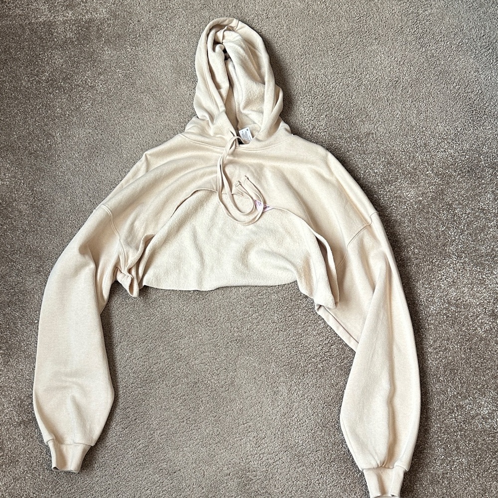 Extreme cropped workout long sleeve top with hood - NWT! - size M